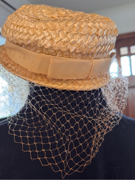 Vintage Accessories - Vintage Clover Lane 1960's Straw Hat with Veil